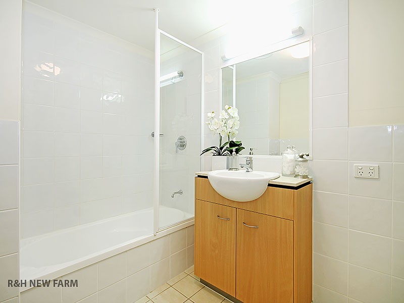 8/37 Moray Street, New Farm QLD 4005