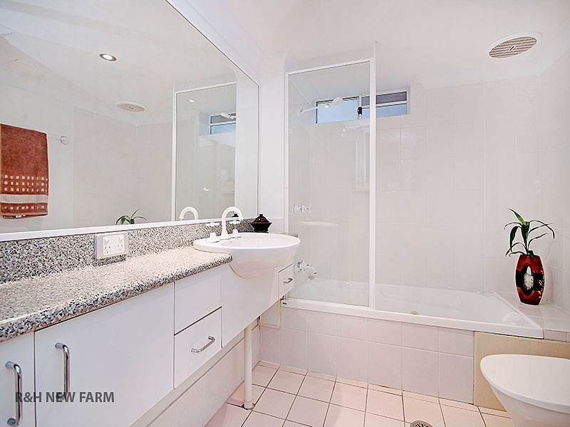 3/102 Langshaw Street, New Farm QLD 4005