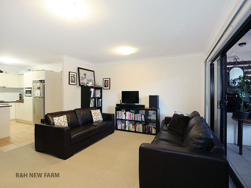 1/120 COMMERCIAL ROAD, Teneriffe QLD 4005