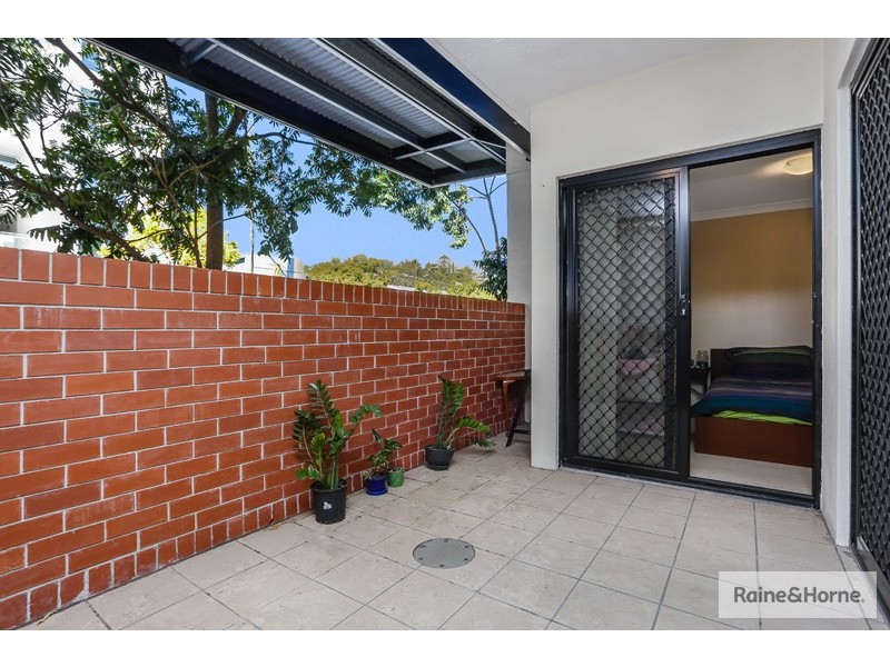 1/120 COMMERCIAL ROAD, Teneriffe QLD 4005