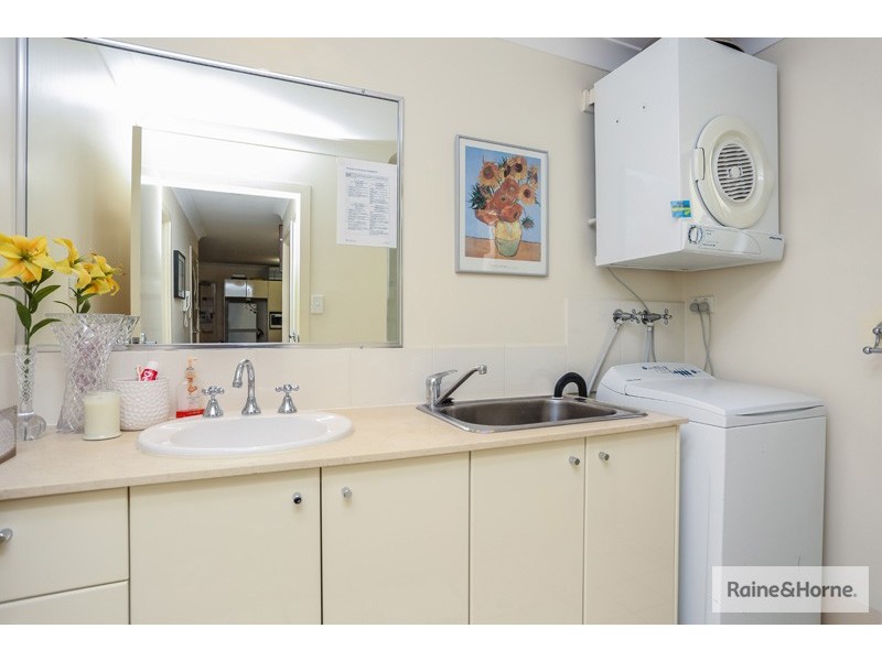 1/120 COMMERCIAL ROAD, Teneriffe QLD 4005