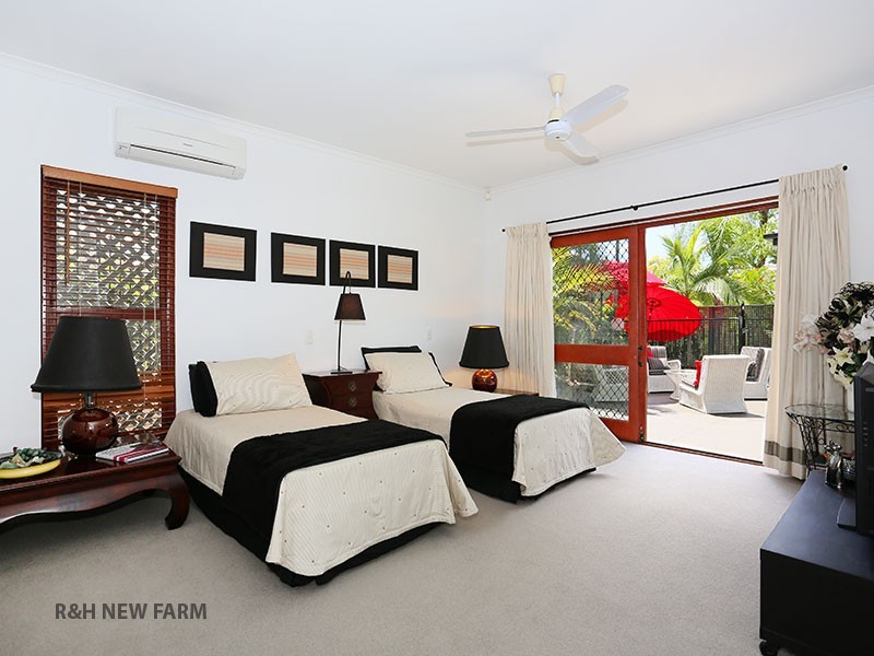 41 Steptoe Street, Chapel Hill QLD 4069