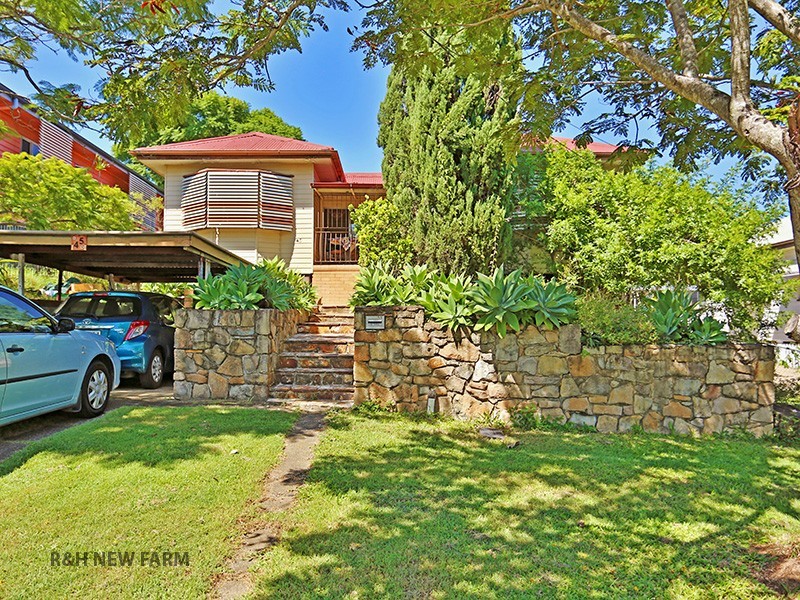 45 East Street, Camp Hill QLD 4152