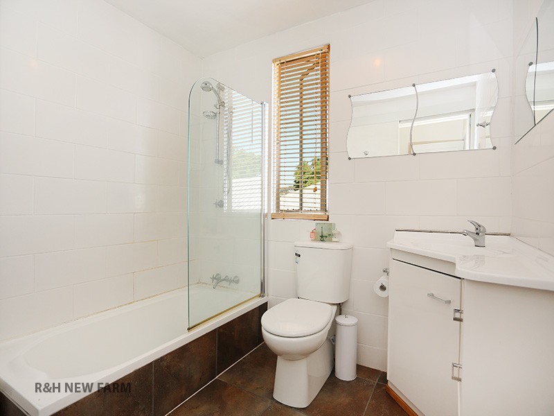 45 East Street, Camp Hill QLD 4152