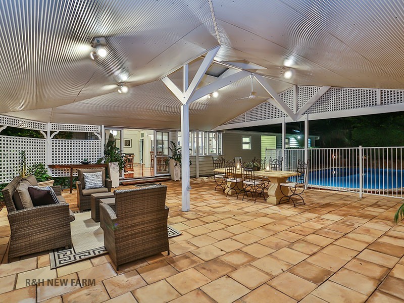54 Christian Street, Clayfield QLD 4011