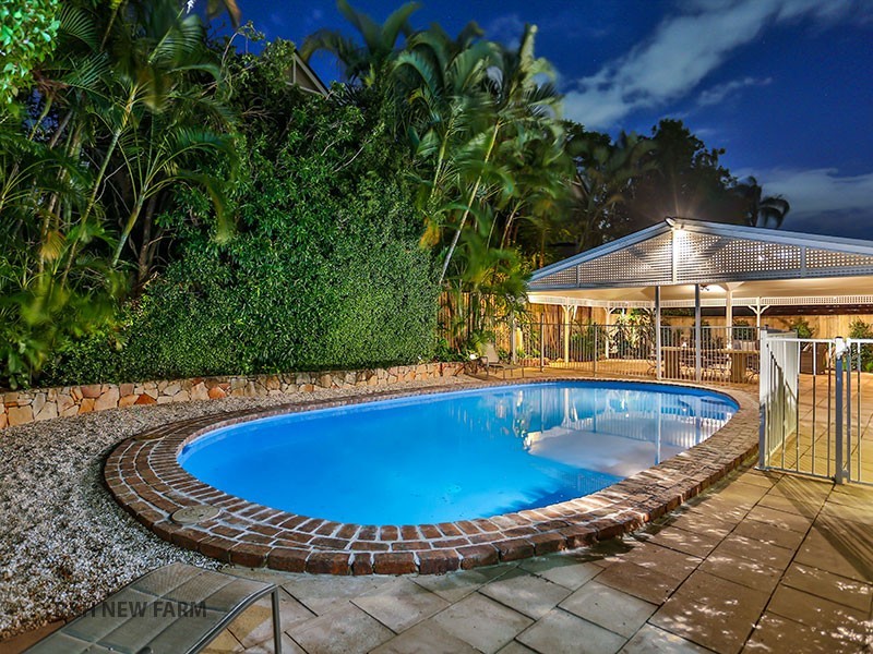 54 Christian Street, Clayfield QLD 4011