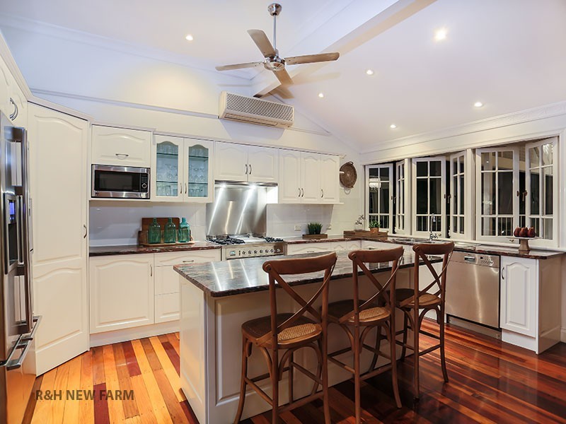 54 Christian Street, Clayfield QLD 4011