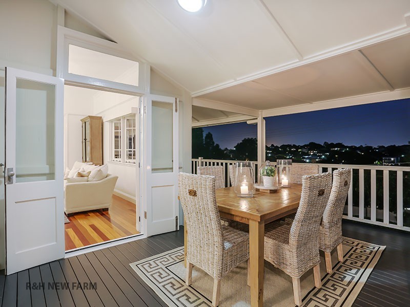54 Christian Street, Clayfield QLD 4011