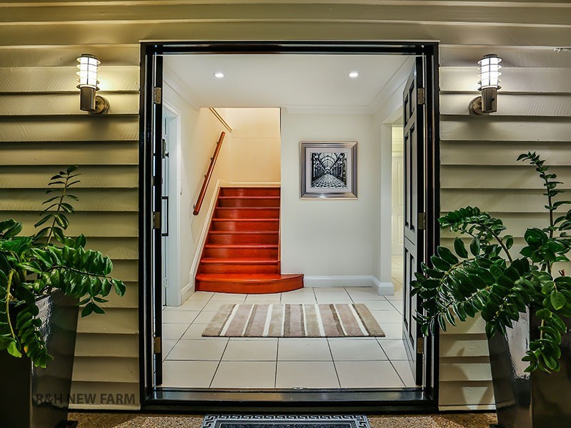 54 Christian Street, Clayfield QLD 4011