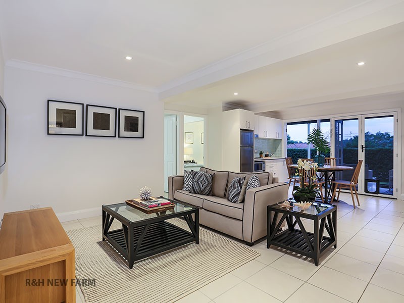 54 Christian Street, Clayfield QLD 4011