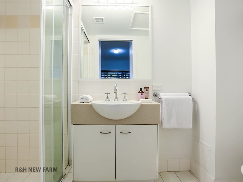 12/264 Kent Street, Newstead QLD 4006