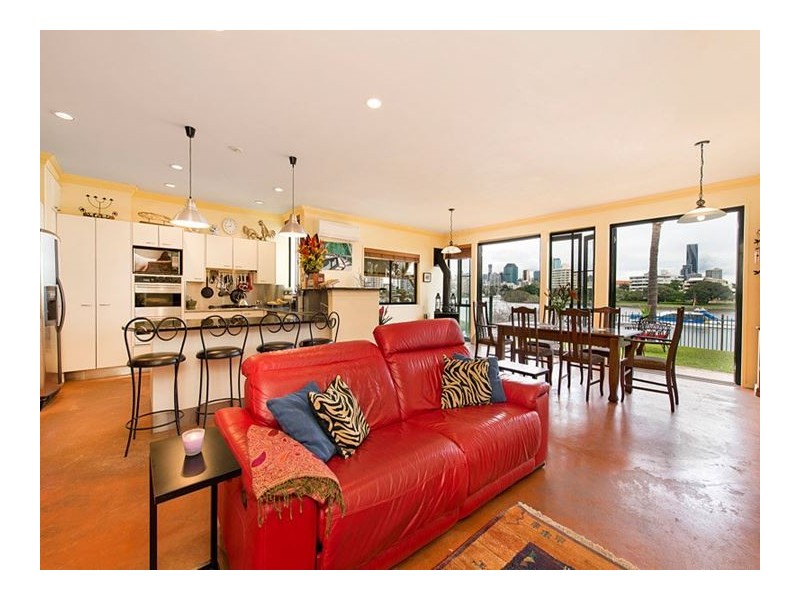 27 Laidlaw Parade, East Brisbane QLD 4169