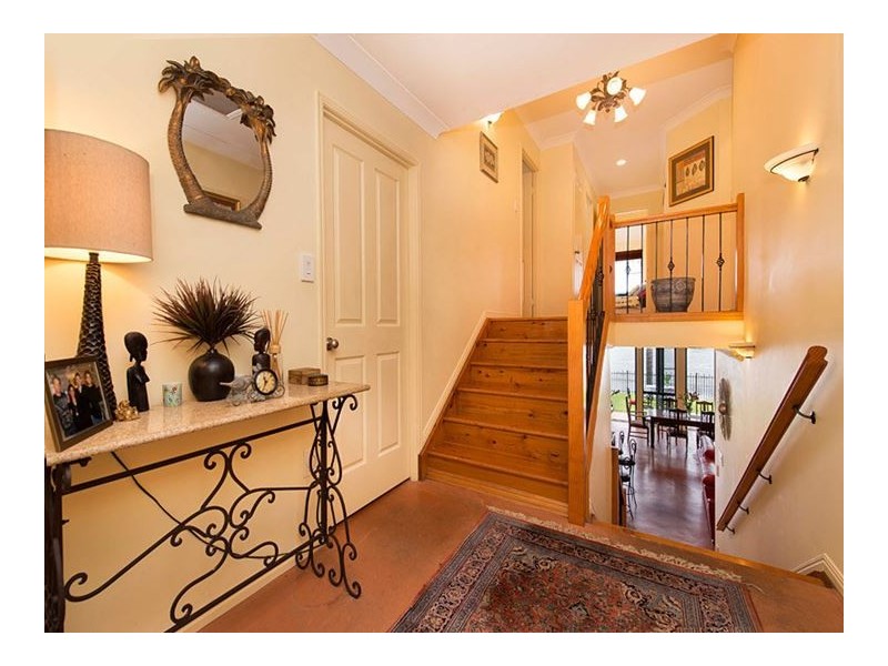 27 Laidlaw Parade, East Brisbane QLD 4169