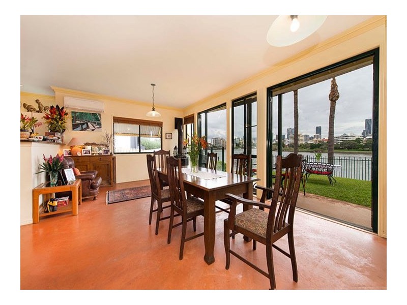 27 Laidlaw Parade, East Brisbane QLD 4169