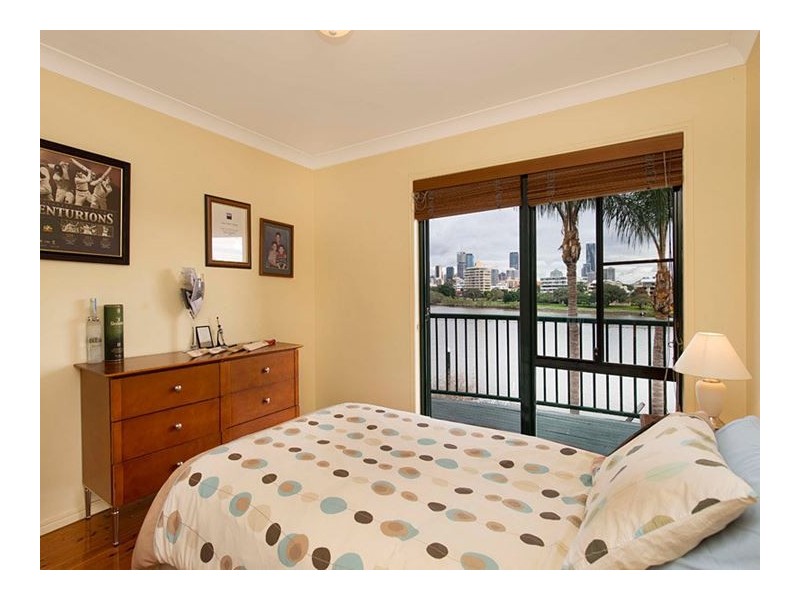 27 Laidlaw Parade, East Brisbane QLD 4169