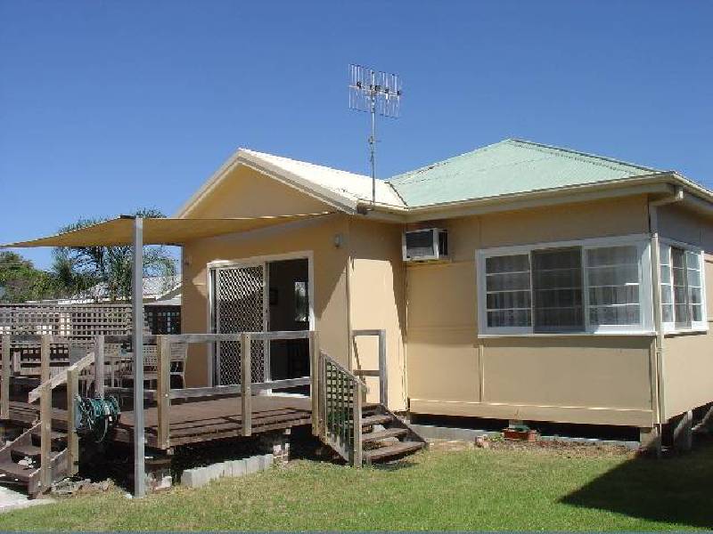 17 Federal Avenue, Burrill Lake NSW 2539