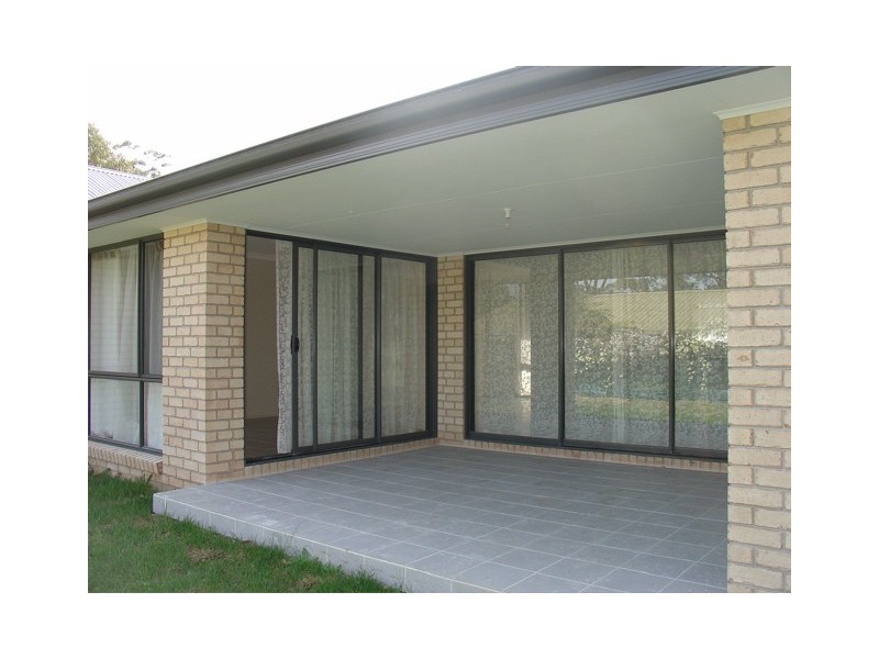 8 Mercury Drive, Lake Tabourie NSW 2539