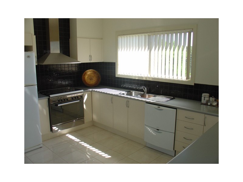 8 Everett Court, Mollymook NSW 2539