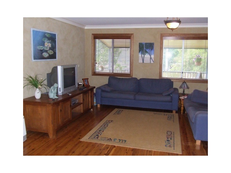 7 Bombora Crescent, Mollymook NSW 2539