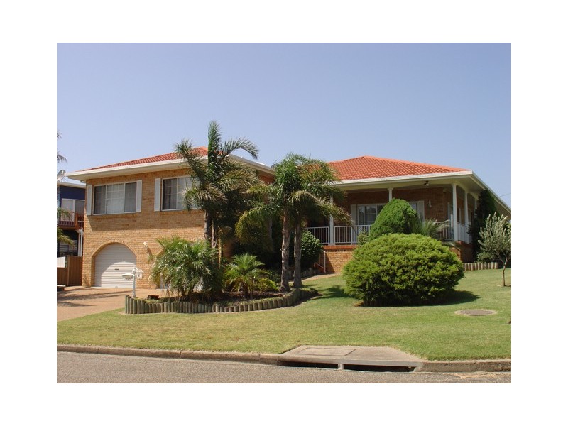 1 Rennies Beach Close, Ulladulla NSW 2539