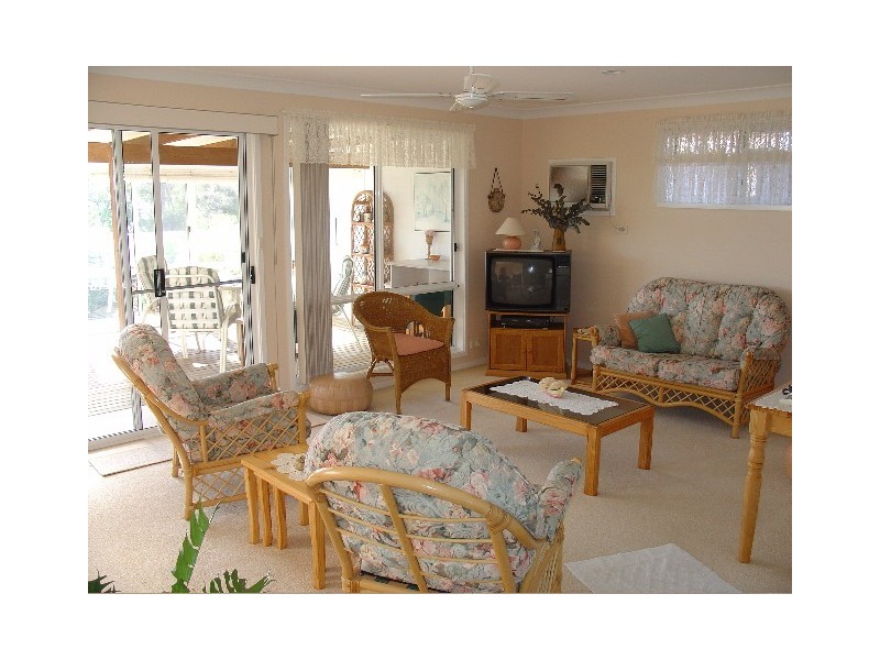 22 Bannister Head Road, Mollymook NSW 2539