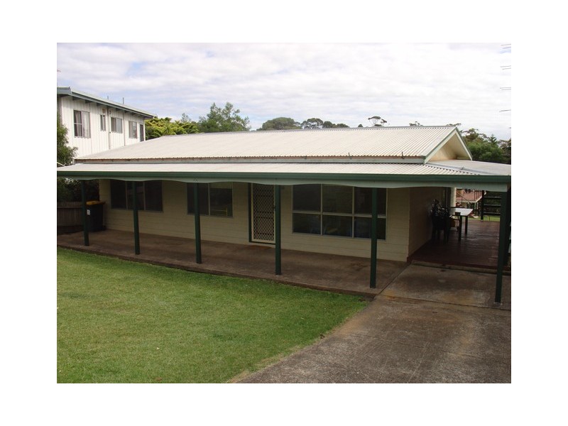 16 Garside Road, Mollymook NSW 2539