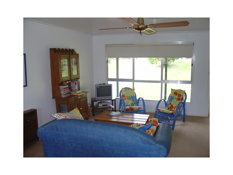 16 Garside Road, Mollymook NSW 2539