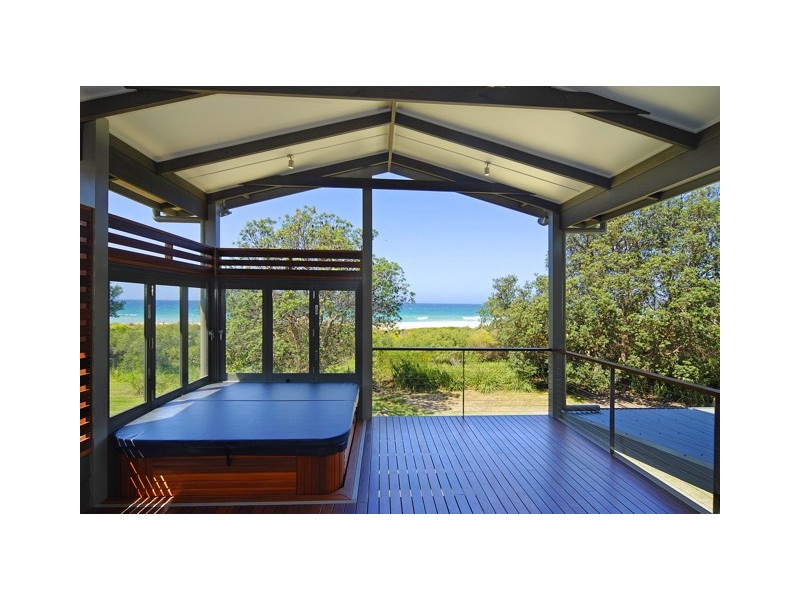 2 Mitchell Parade, Mollymook NSW 2539