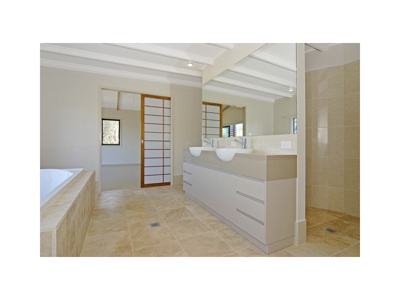 2 Mitchell Parade, Mollymook NSW 2539