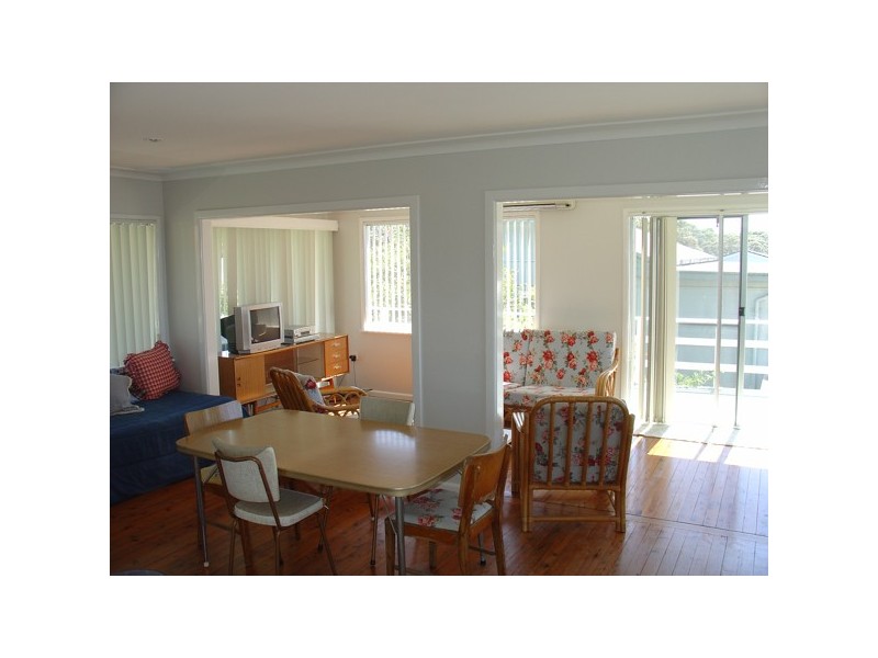 24 Donlan Road, Mollymook NSW 2539