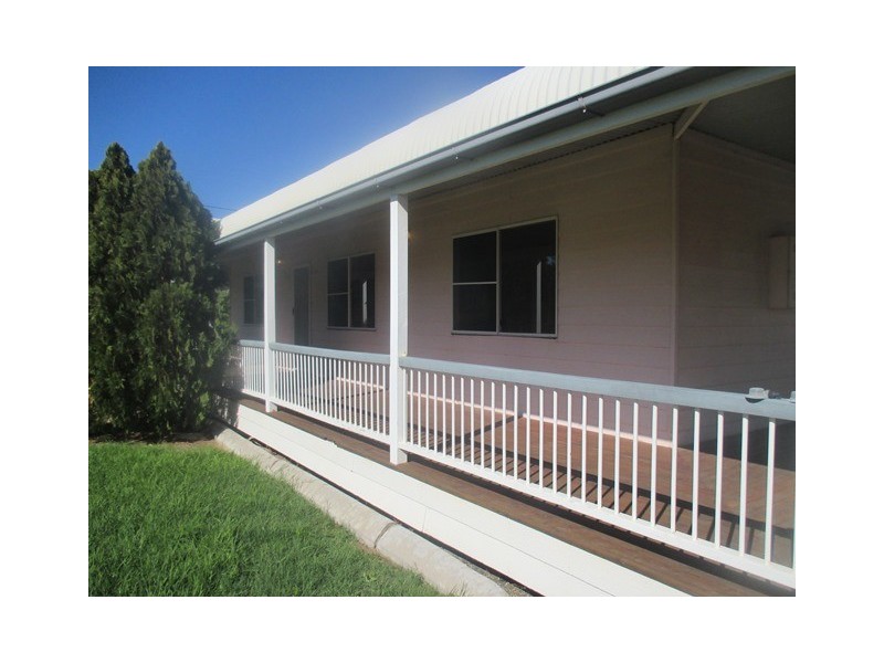 113 Quintin Street, Roma QLD 4455