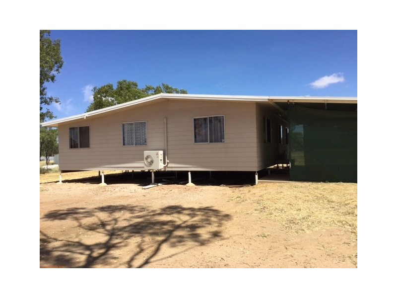 5 EAST STREET, Wallumbilla QLD 4428