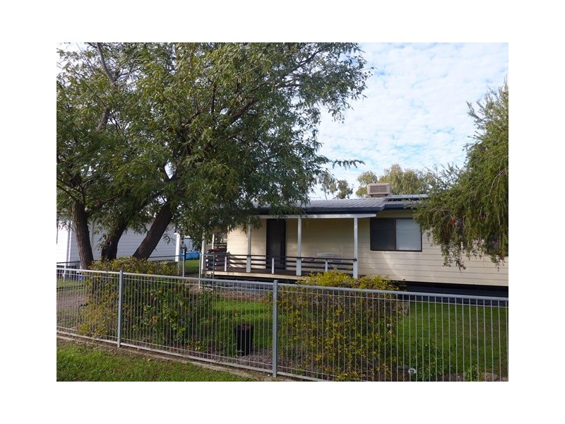 14 ROBERTSON STREET, Roma QLD 4455