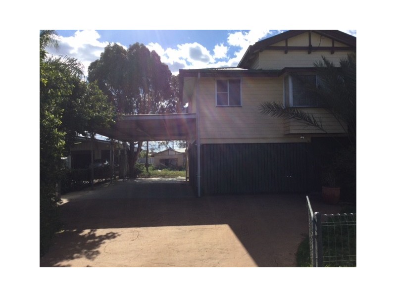 21 William Street, Roma QLD 4455
