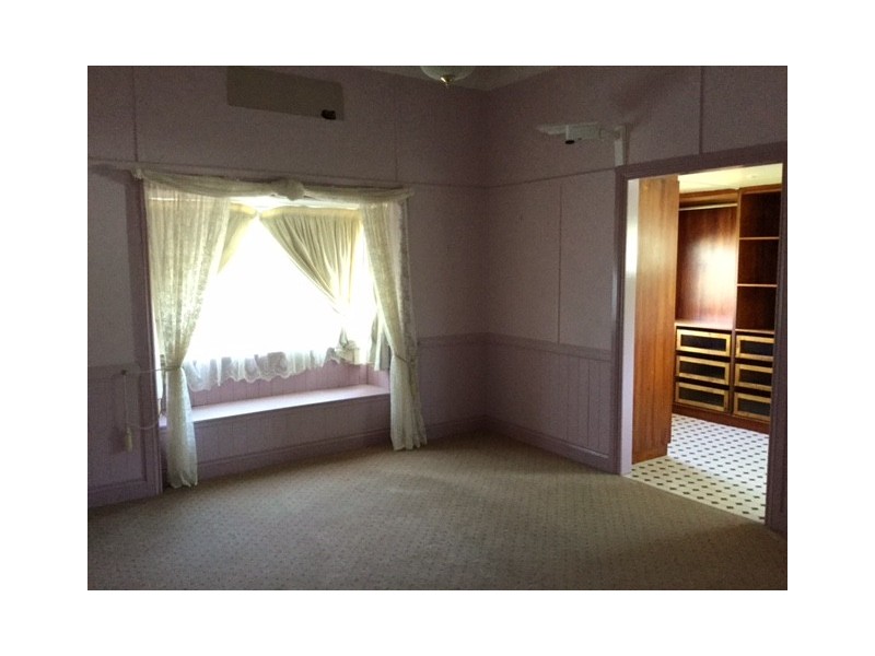 21 William Street, Roma QLD 4455