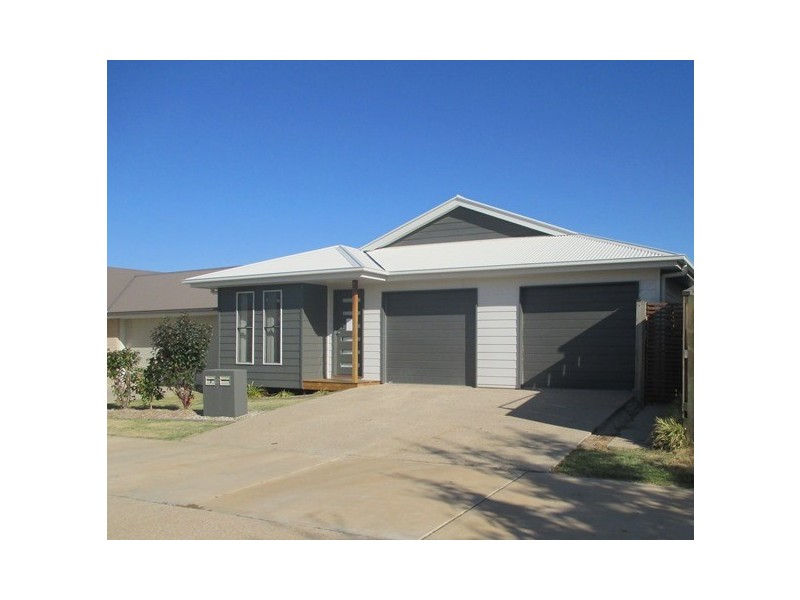 14a/b Lomandra Avenue, Roma QLD 4455