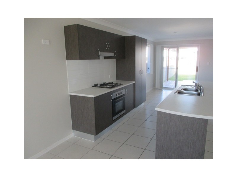 14a/b Lomandra Avenue, Roma QLD 4455