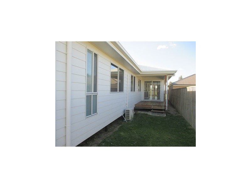 14a/b Lomandra Avenue, Roma QLD 4455