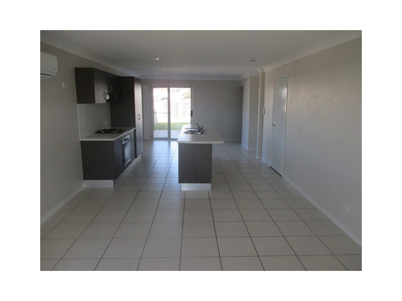 14a/b Lomandra Avenue, Roma QLD 4455