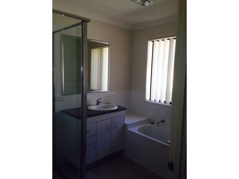 5 Wheeler Drive, Roma QLD 4455