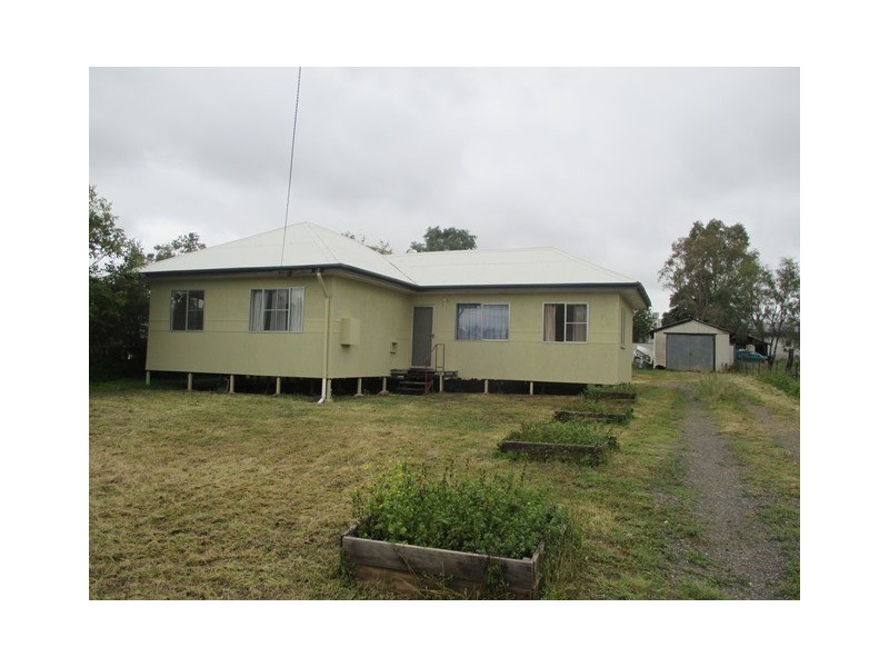 16 FOWLES STREET, Roma QLD 4455