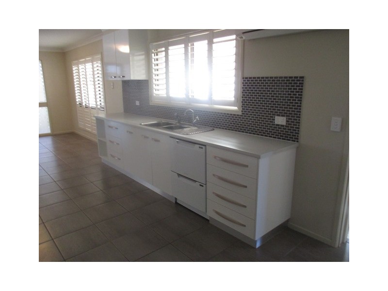 2c BORLAND STREET, Roma QLD 4455