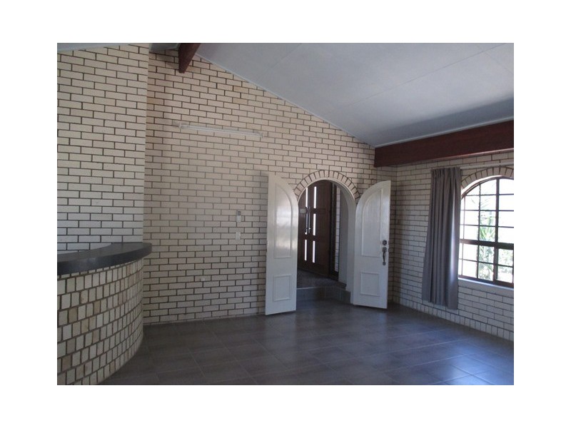 2c BORLAND STREET, Roma QLD 4455