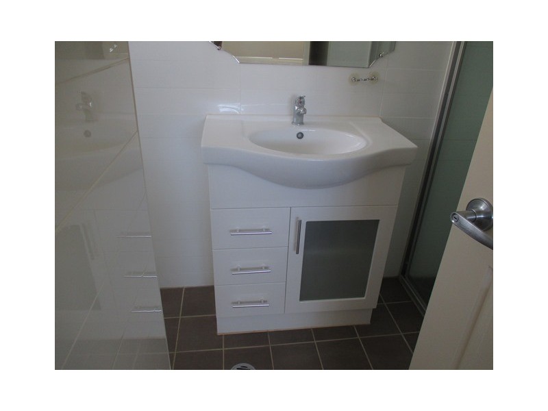 2c BORLAND STREET, Roma QLD 4455