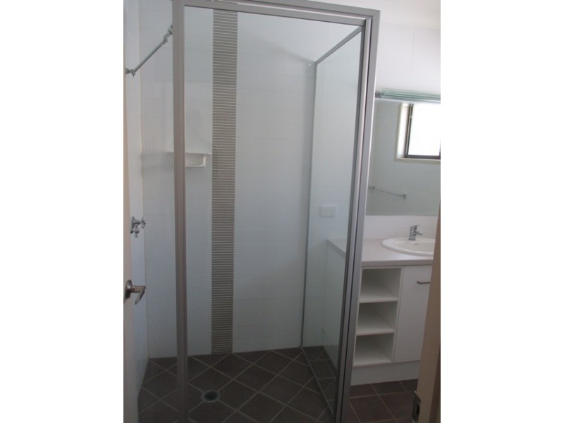 2c BORLAND STREET, Roma QLD 4455