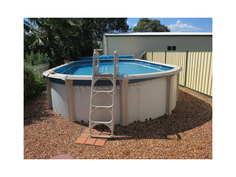 42 EDWARDES STREET, Roma QLD 4455