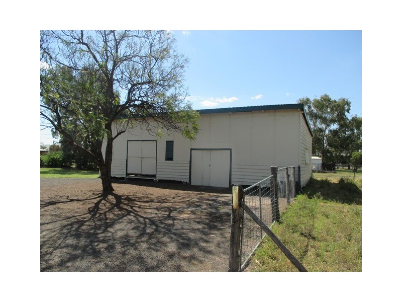 42 EDWARDES STREET, Roma QLD 4455