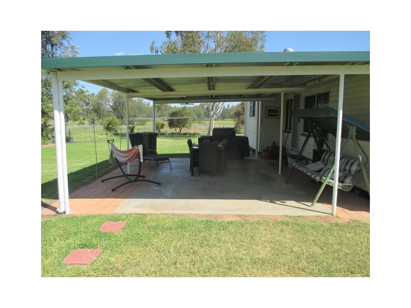 42 EDWARDES STREET, Roma QLD 4455