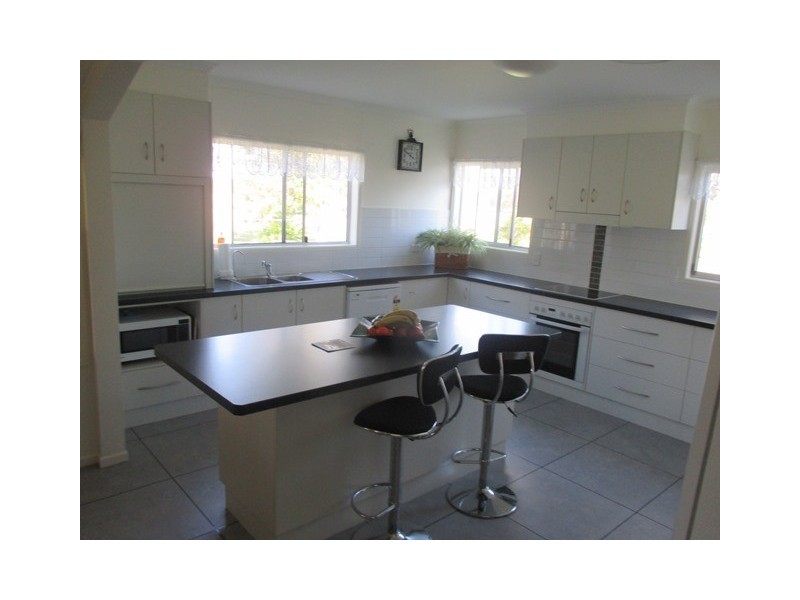 42 EDWARDES STREET, Roma QLD 4455