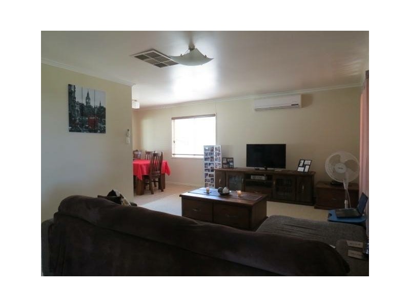 20 Alex Parade, Roma QLD 4455